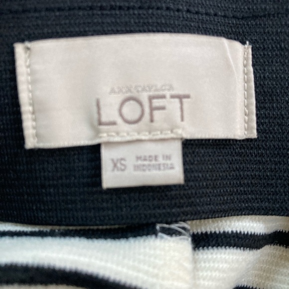 COPY - 𝅺loft striped stretch pull on skirt. Size XS - Picture 2 of 6